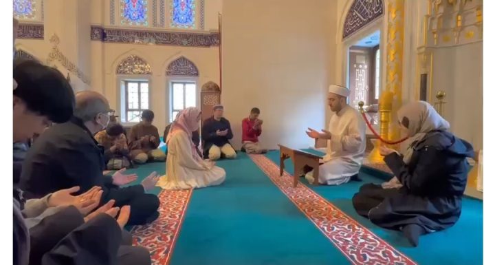 تشرف دختر ژاپنی به دین اسلام + فیلم