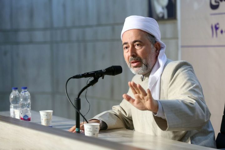 ماموستا کریمی: نباید کاری کنیم که مردم از دین متنفر شوند