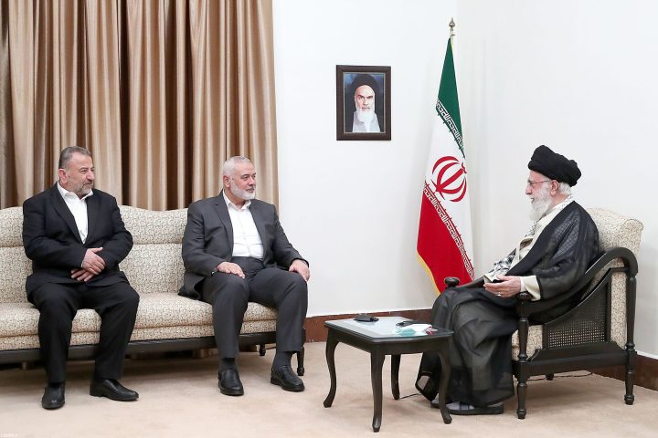 رهبر انقلاب در دیدار رئیس دفتر سیاسی حماس و هیأت همراه:حمایت جمهوری اسلامی از فلسطین مبنای فقهی و شرعی دارد