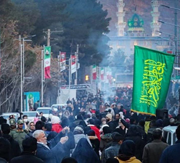 انفجار انتحاری در کرمان؛ پنجاه شهید و هفتاد مجروح