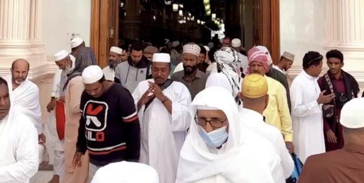 محدودیت جدید سعودی‌ها برای زیارت حرم نبوی؛ بدون بارکد وارد نشوید