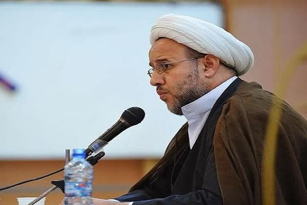اعتراف نسخه های قدیمی انجیل به برتری پیامبر اسلام(ص) بر سایر انبیاء