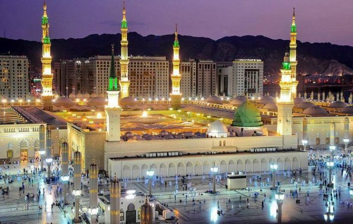 توصیه به زیارت مرقد پیامبر اسلام «صلی الله علیه و آله» در منابع