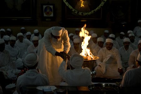 شریعت در کیش زرتشت - فاران نقد ادیان، مذاهب و فرق