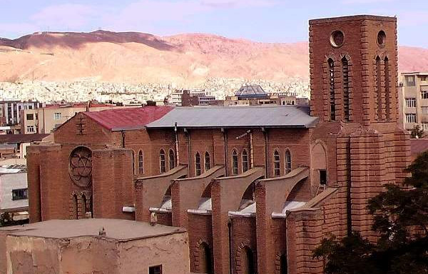 آشنایی با کلیسای عذرای توانا 