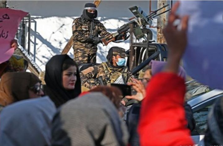 حضور همزمان زنان و مردان در پارک ممنوع است