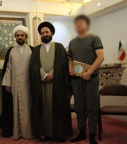 تشرف دانشجوی چینی به اسلام