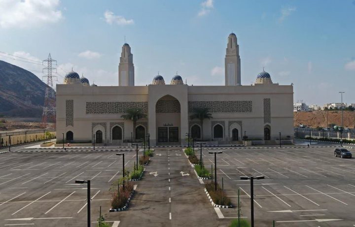 بزرگترین مسجد شیعیان در عمان افتتاح شد