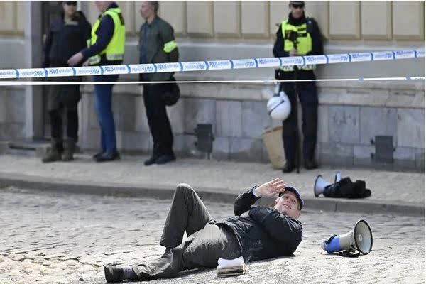 درخواست حکم زندان برای سیاستمدار اسلام‌ستیز دانمارکی ـ سوئدی