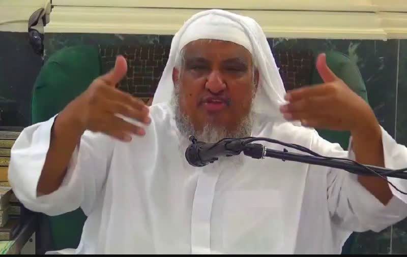 روحانی وهابی: دانستن احکام ادرار در شب اول قبر مهم تر از توجه به فلسطین است