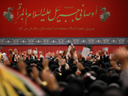 حضرت زهرا (س)، الگوی جاودان زن مسلمان در عبادت، سیاست، تربیت و زندگیست