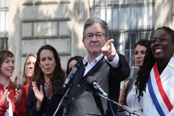 درخواست برگزاری تظاهرات علیه اسلام هراسی در فرانسه